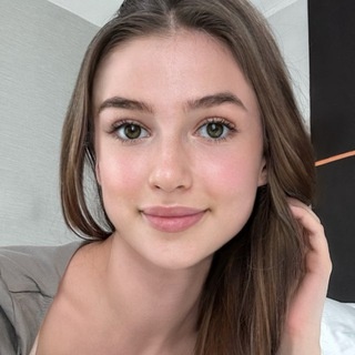 Аватар канала «Olivia Casta»