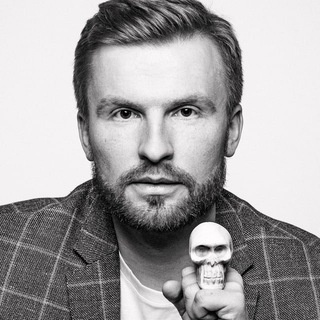 Аватар канала «Илья Жарский печатает...»